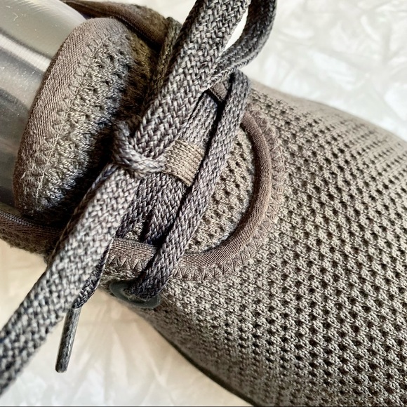 RETIRED Allbirds Tree Skipper Sneakers in Charcoal 8 - Picture 7 of 11